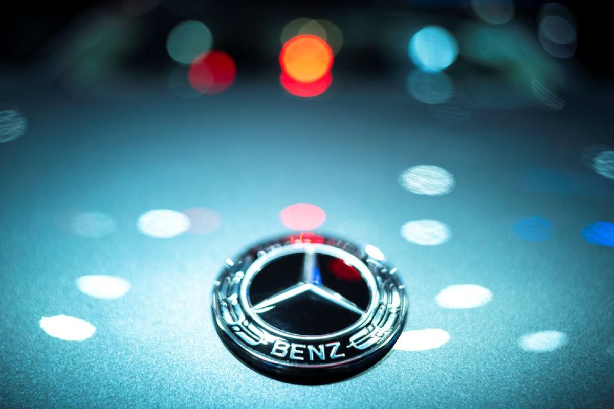 Mercedes-Benz akan kurangi separuh emisi CO2 pada 2030