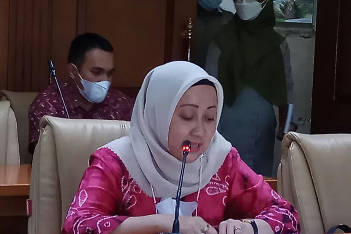 Kaukus Perempuan Politik Indonesia : maknai perjuangan Kartini terus aktualisasikan kesetaraan gender