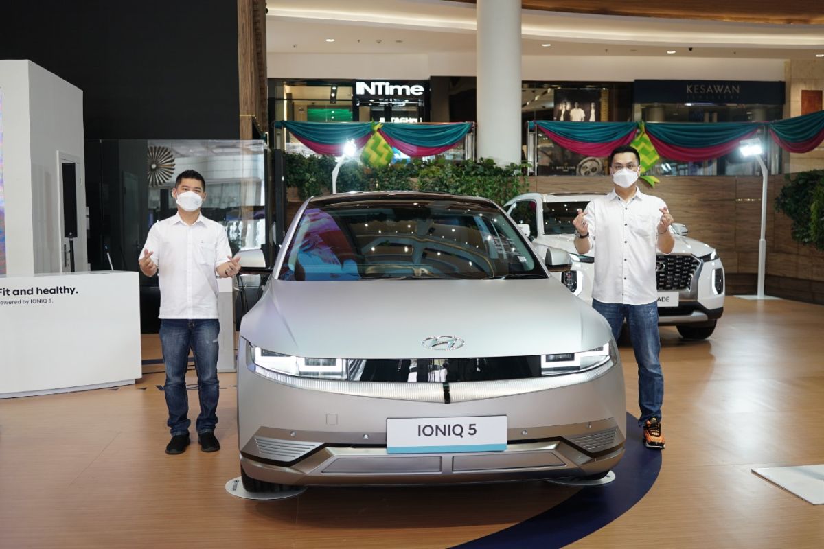 Hyundai hadirkan IONIQ 5 di Medan, mobil listrik pertama produksi Indonesia