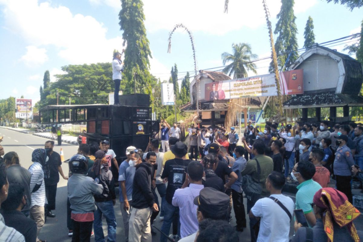 #SaveAmaqSanti bergema, korban begal di Lombok Tengah jadi tersangka