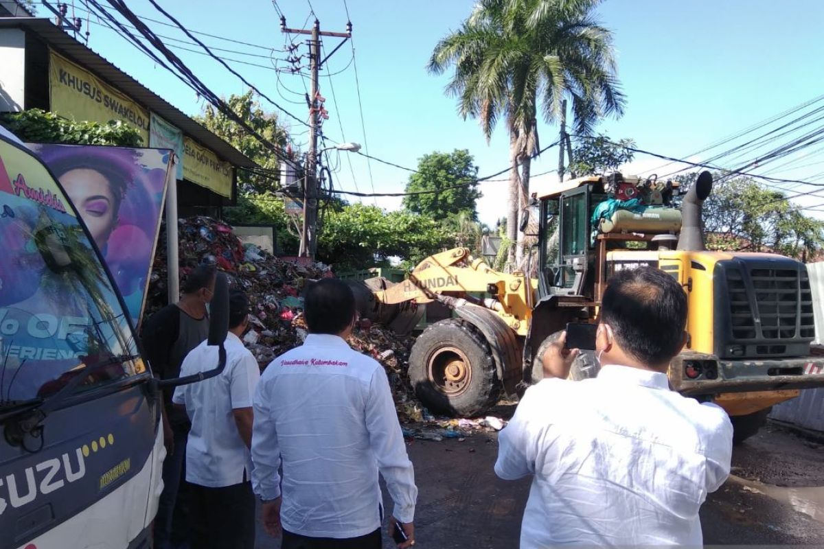 Pemkot Denpasar tanggapi penumpukan sampah di TPS Pulau Seram