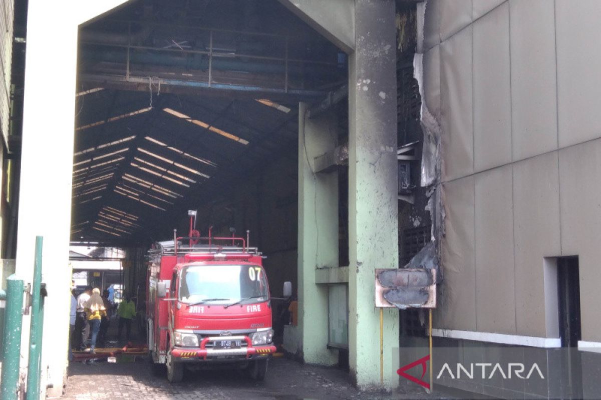 Pabrik kertas milik PT Pura Kudus terbakar