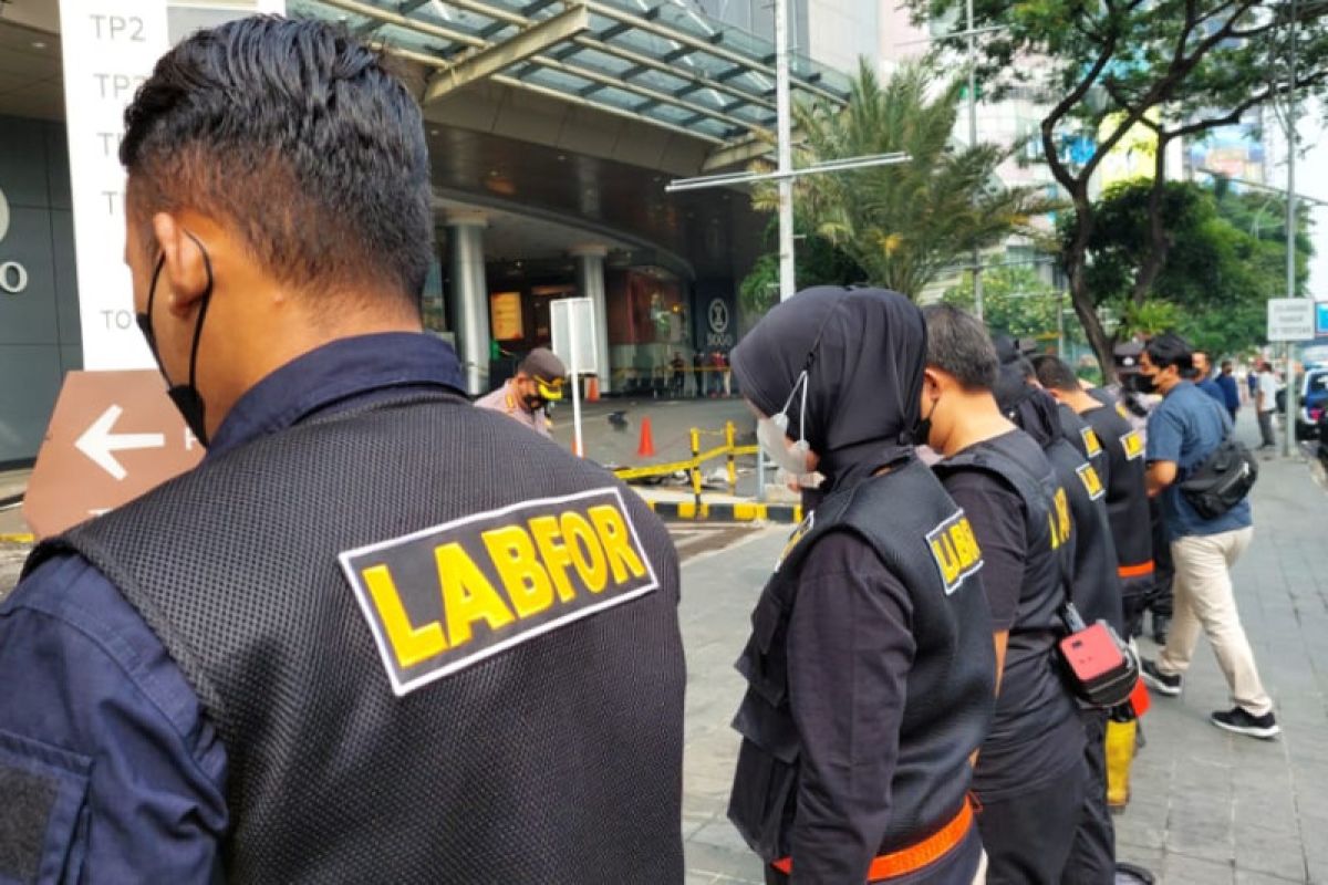Tim labfor cari titik api pertama kebakaran Tunjungan Plaza 5 Surabaya