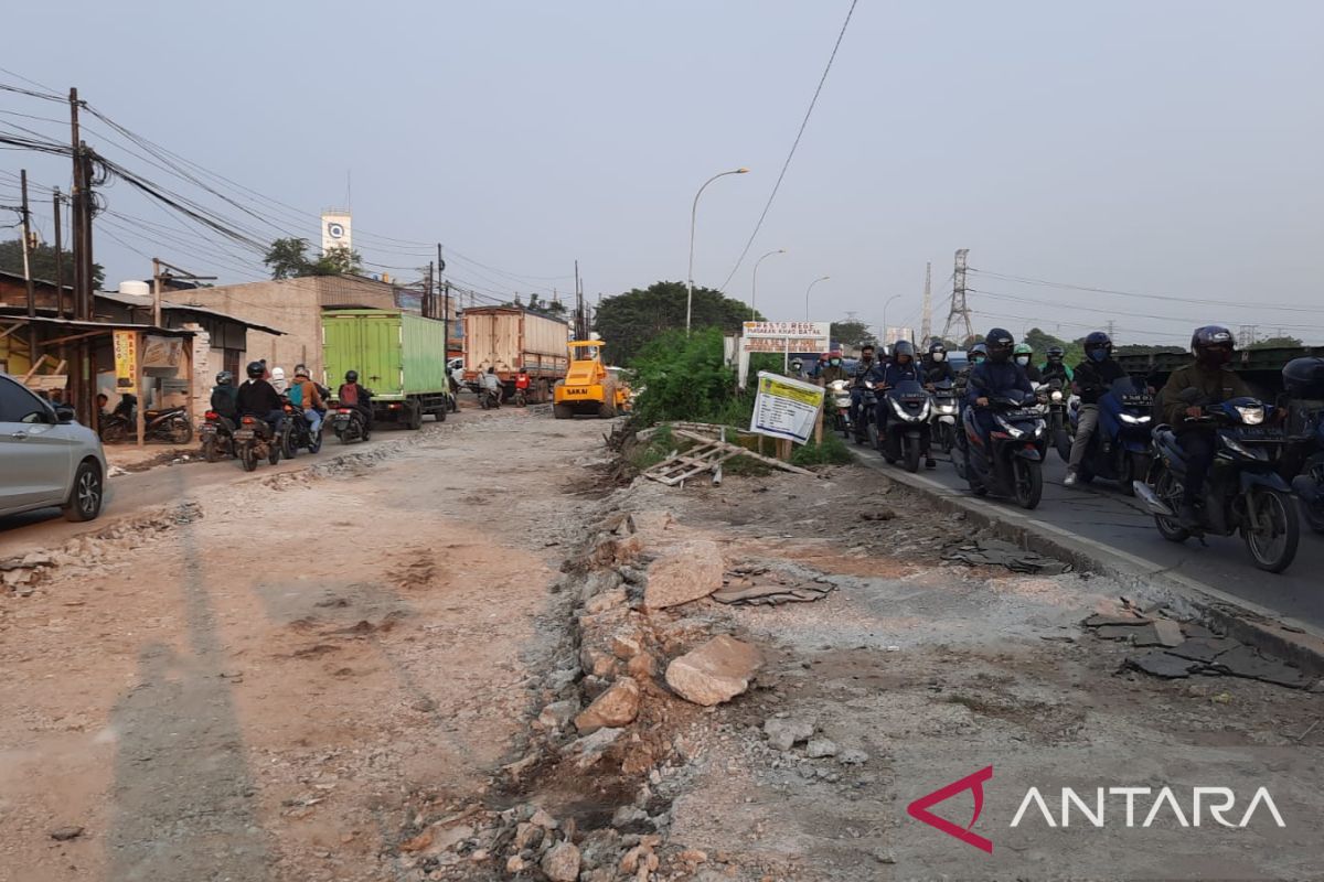 Jalur mudik di Jalan Kalimalang Bekasi perlu perbaikan