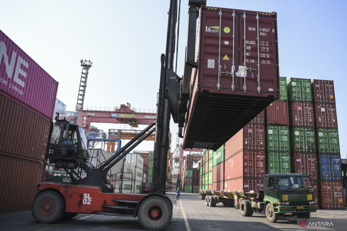 Indonesia records trade surplus of US$2.90 bln in May