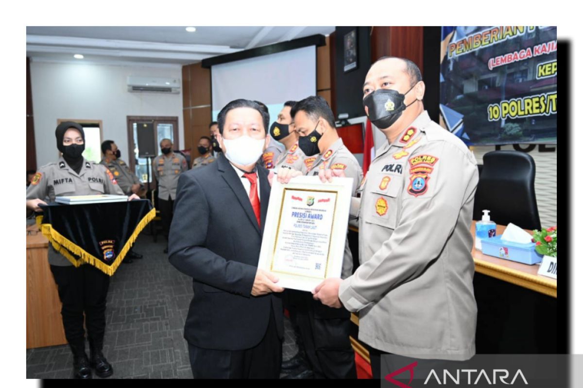 LEMKAPI beri penghargaan Presisi Award kepada Polres Tanah Laut