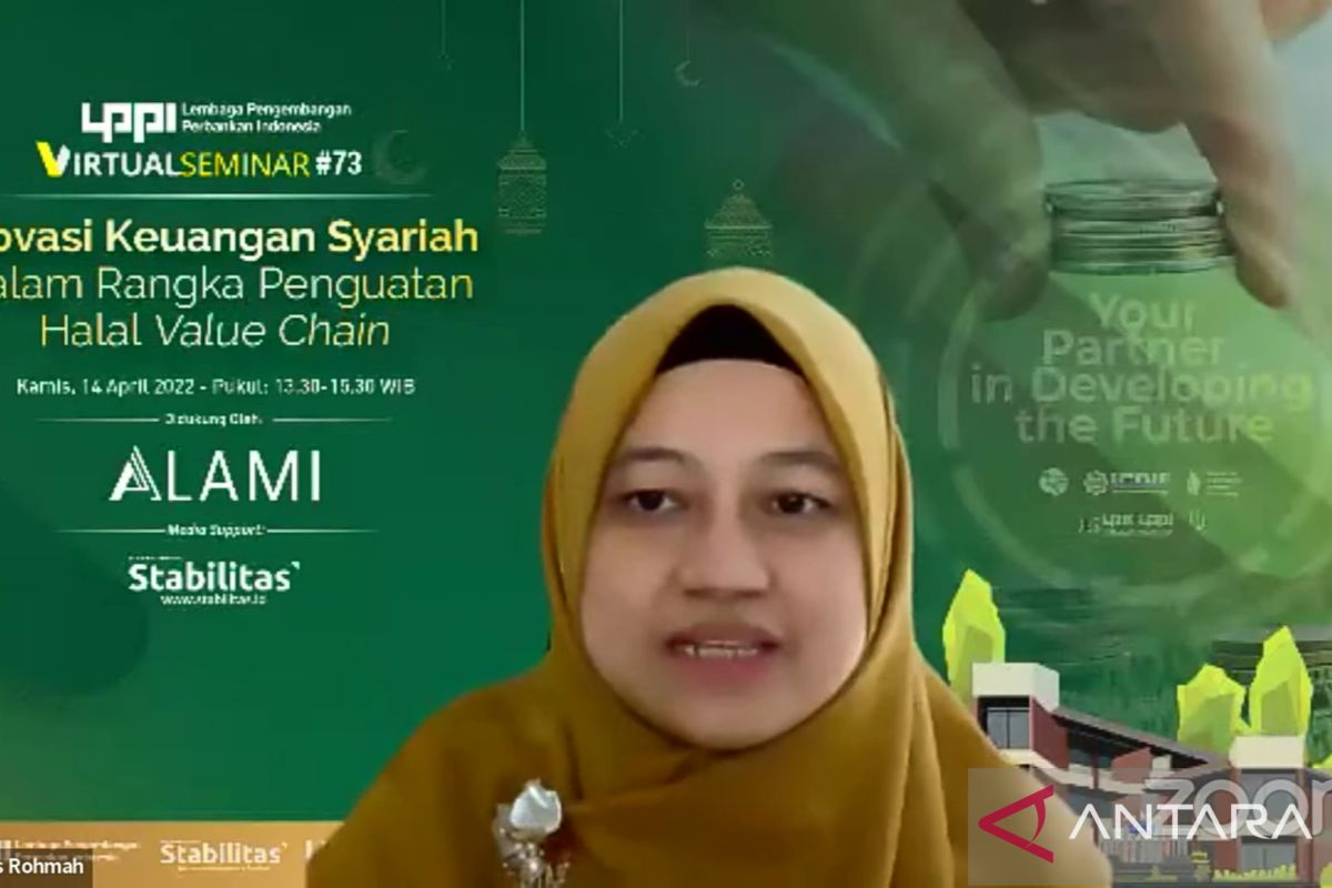 OJK: Keuangan syariah dapat dikembangkan beriringan industri halal