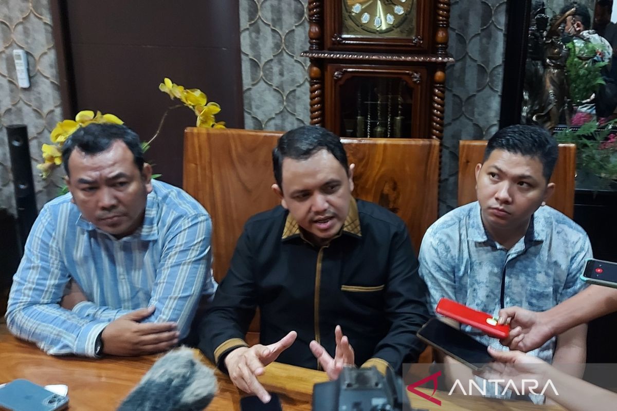 Kuasa hukum Ade Armando minta emak-emak provokator ditangkap