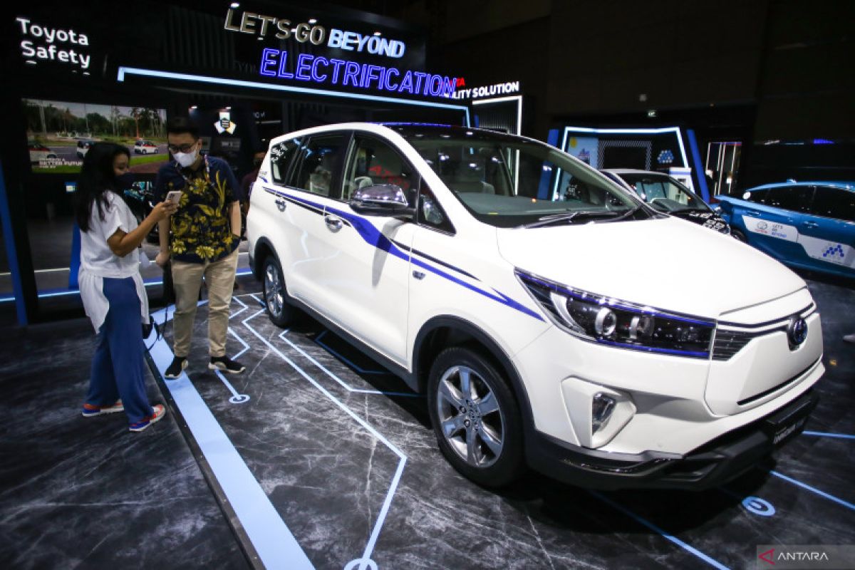 Toyota produksi Innova Hybrid tahun ini secara lokal