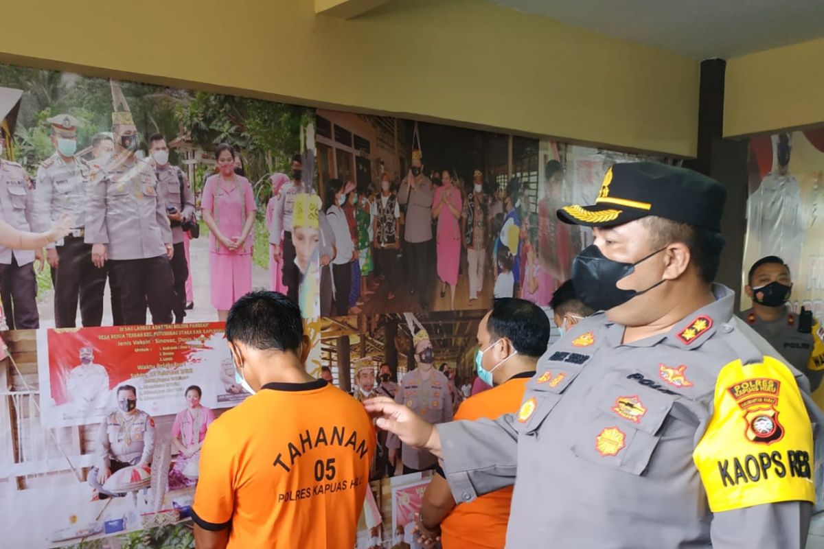 Polisi menangkap pelaku pemerkosaan anak tiri di Kapuas Hulu