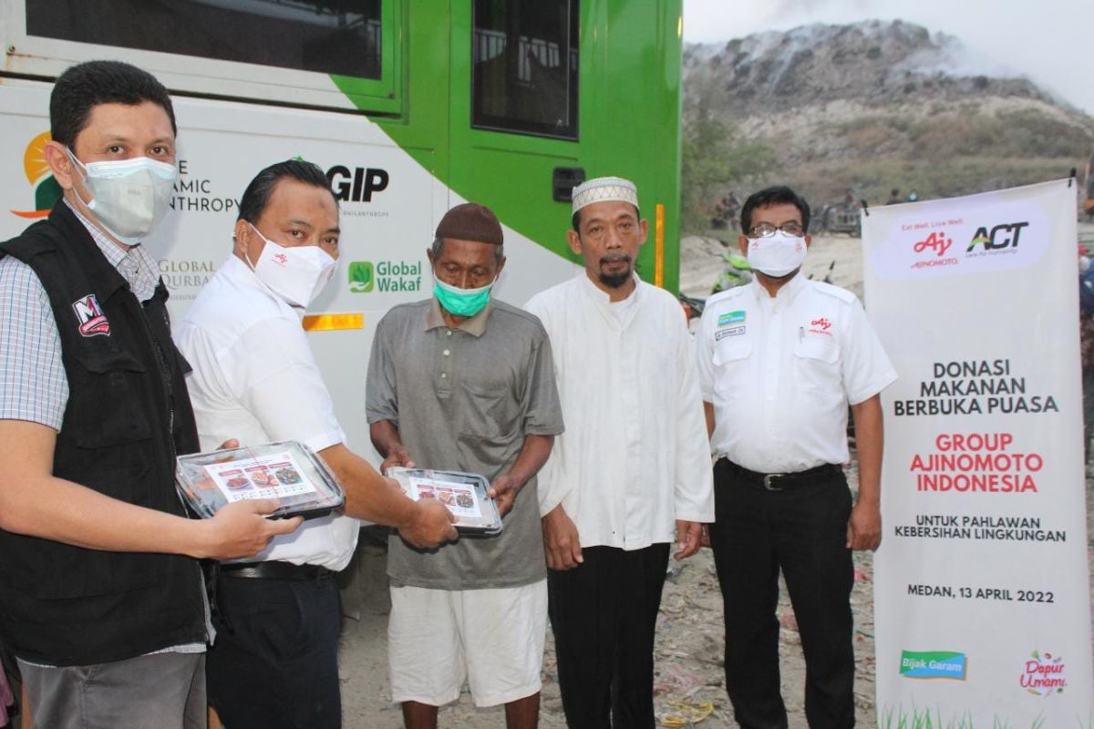 Ajinomoto gandeng ACT donasi menu sehat berbuka puasa bagi pemulung