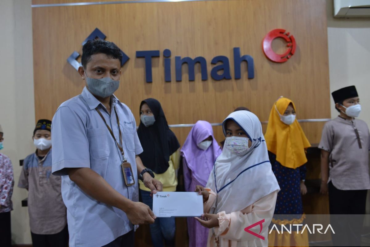 PT Timah santuni 240 anak yatim piatu di Bangka