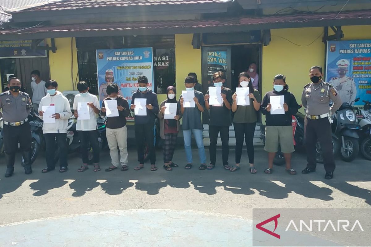 Polisi tertibkan balap liar terhadap sejumlah pemuda di Putussibau