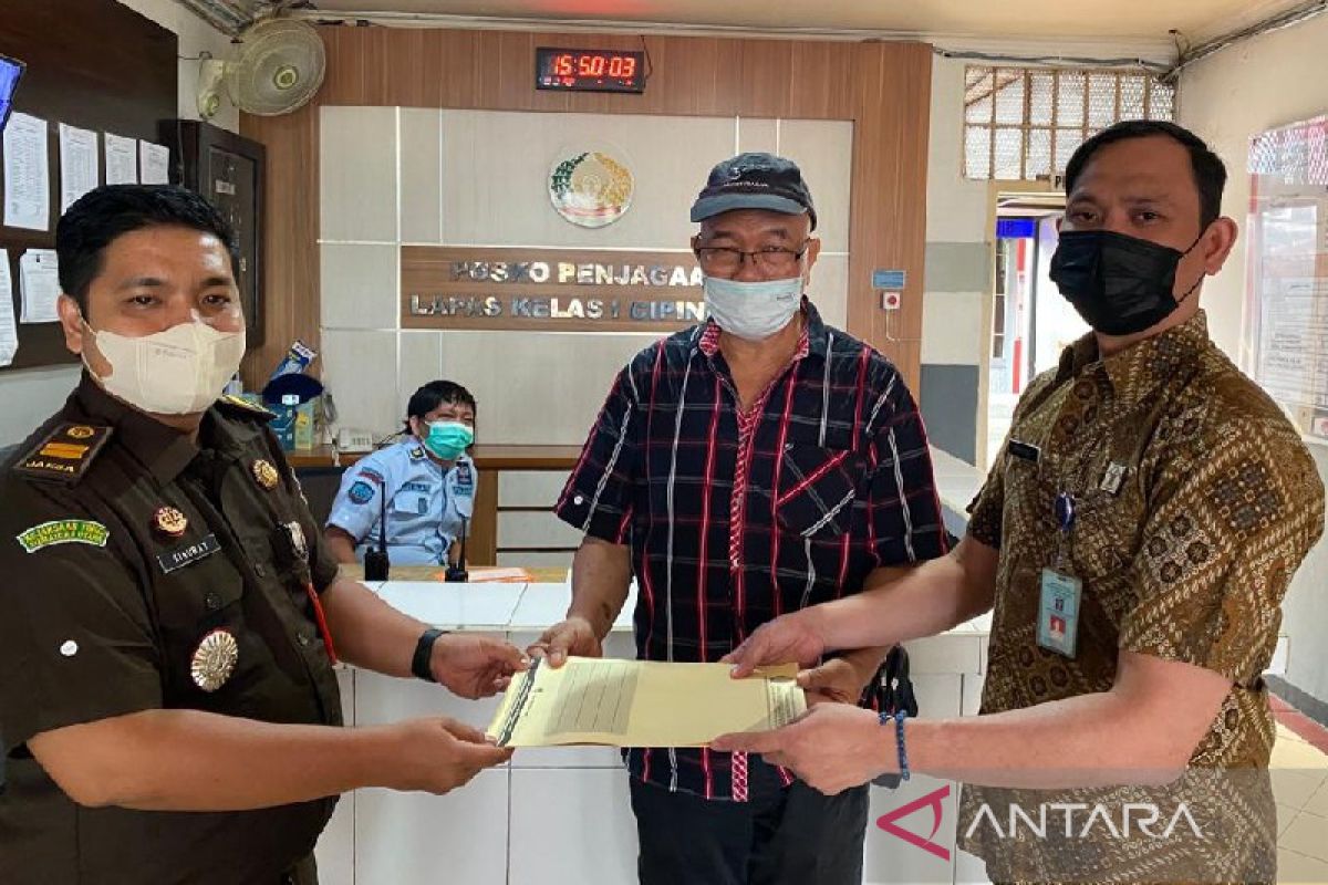 Kejari Medan Eksekusi Terpidana Penipuan Ke Lapas Cipinang - ANTARA ...