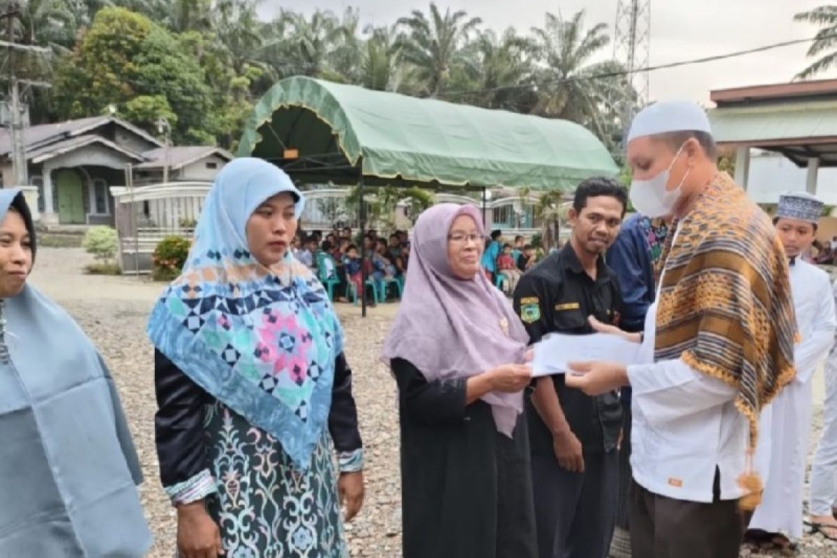 Dinsos Palas salurkan Rp1,2 miliar untuk imam masjid, guru mengaji, bilal mayit hingga anak yatim