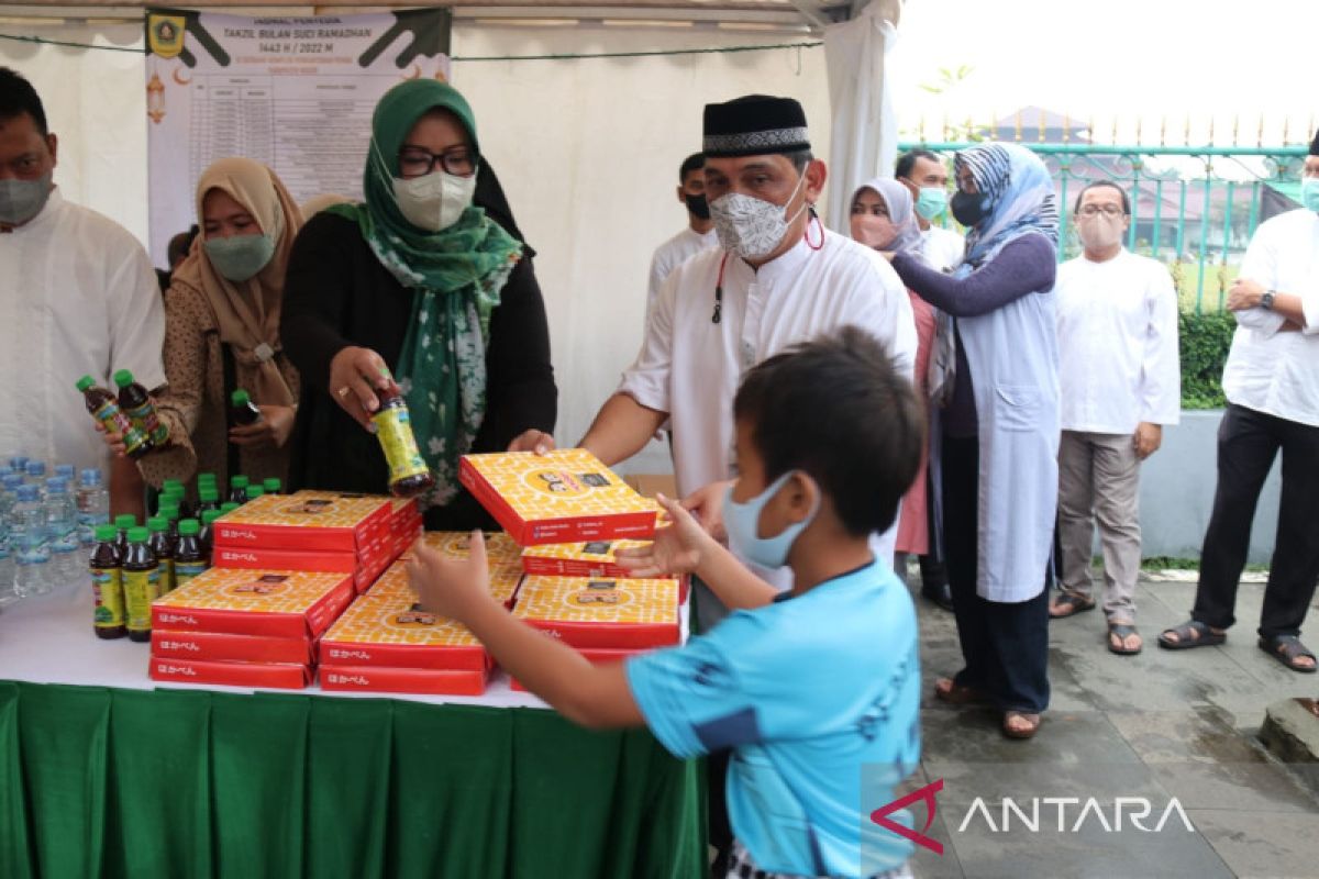 MUI Bogor puji kebijakan bupati untuk bagikan takjil gratis setiap hari