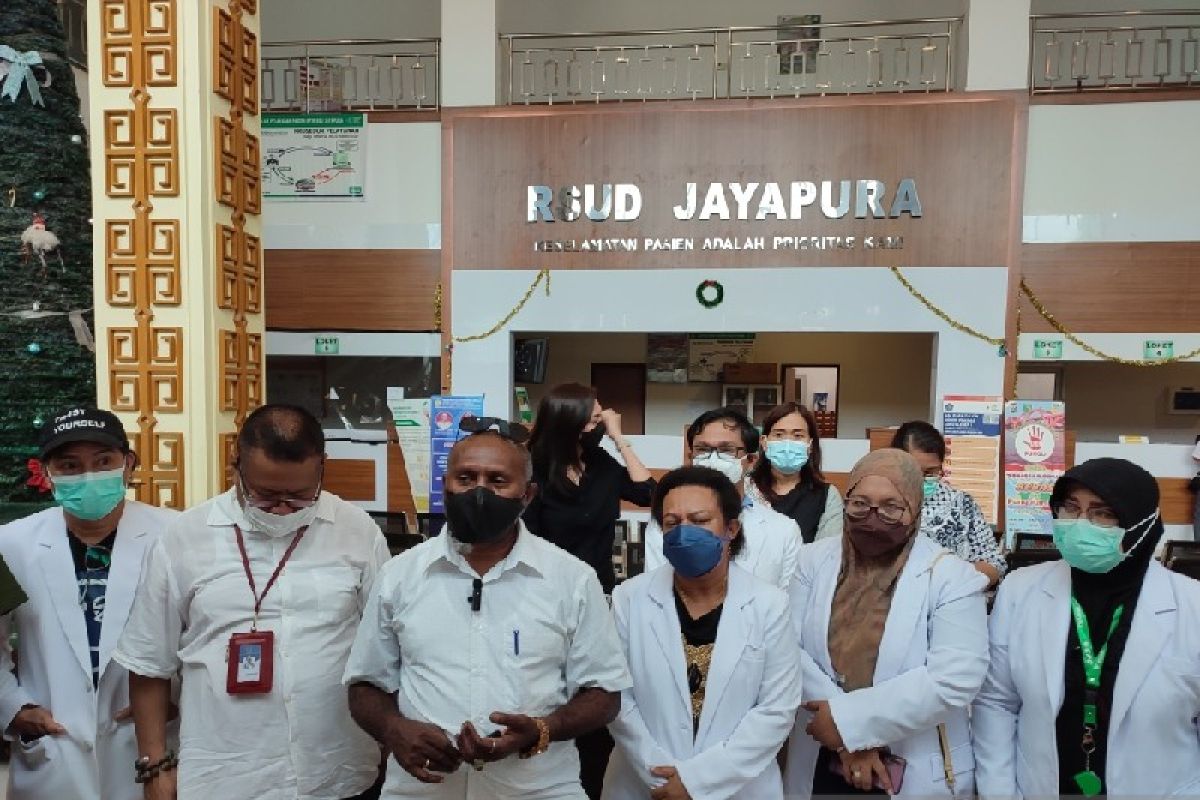 Direktur RSUD Jayapura minta polisi mengusut tuntas pemukulan dokter