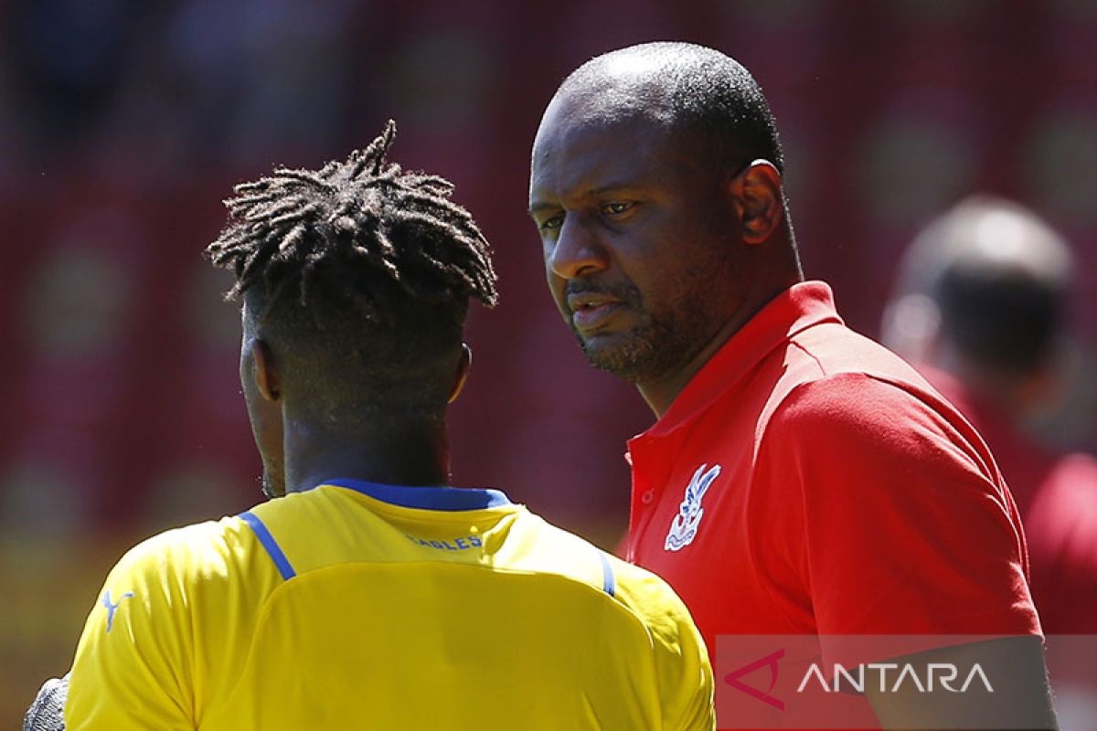 Crystal Palace resmi pecat Patrick Vieira