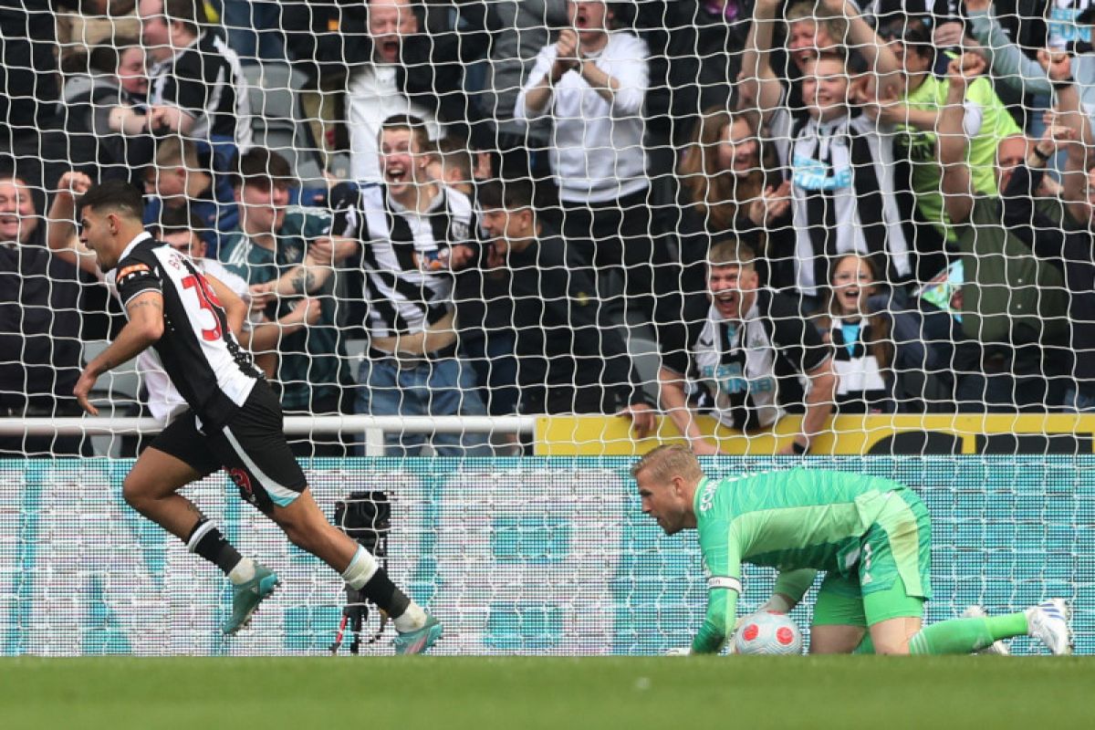 Newcastle tundukkan Leicester2-1 berkat gol pada menit tambahan
