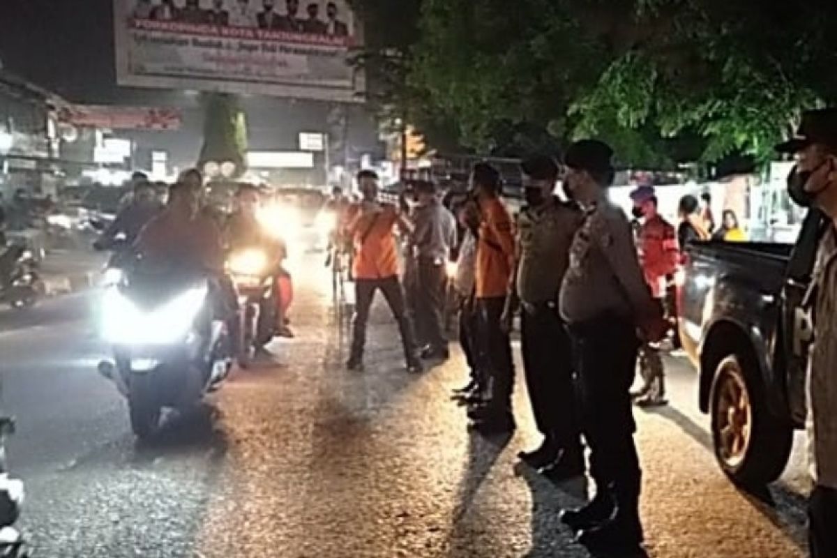 Polres Tanjungbalai dan TNI gelar patroli skala besar