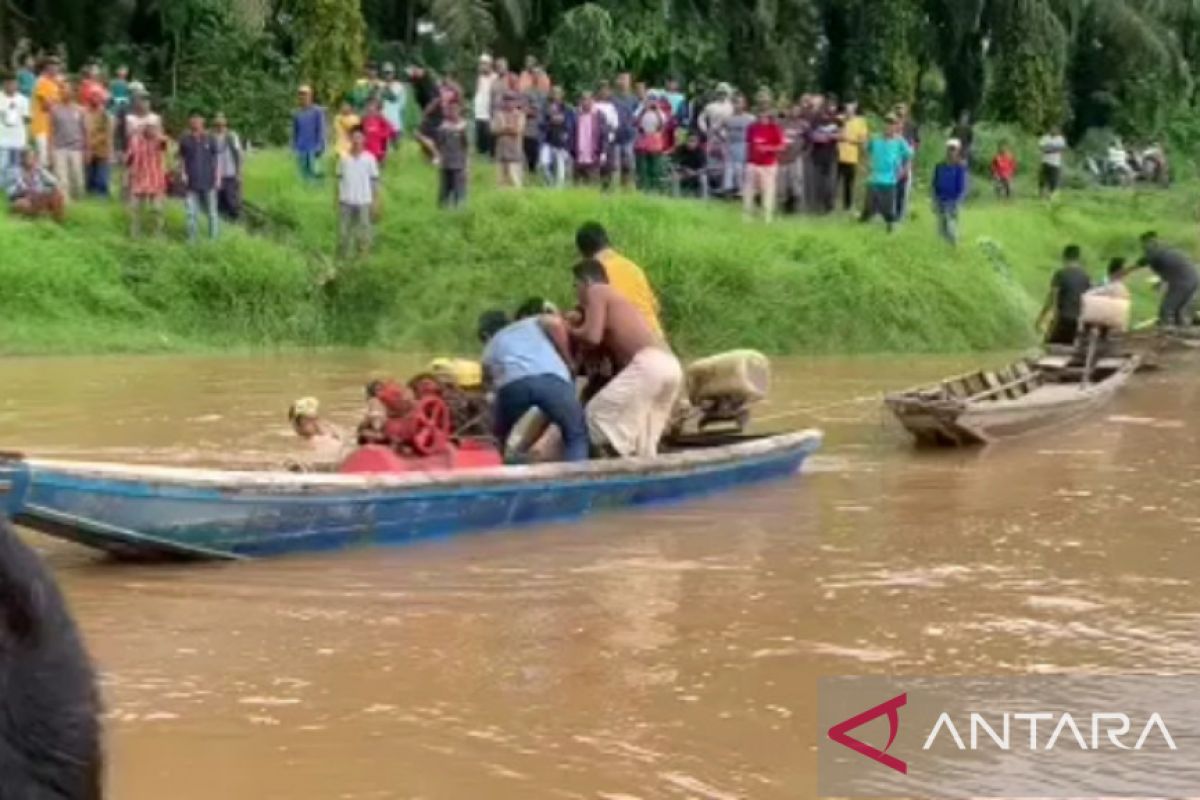 Dua siswa yang hanyut di Sungai Batanghari ditemukan tewas