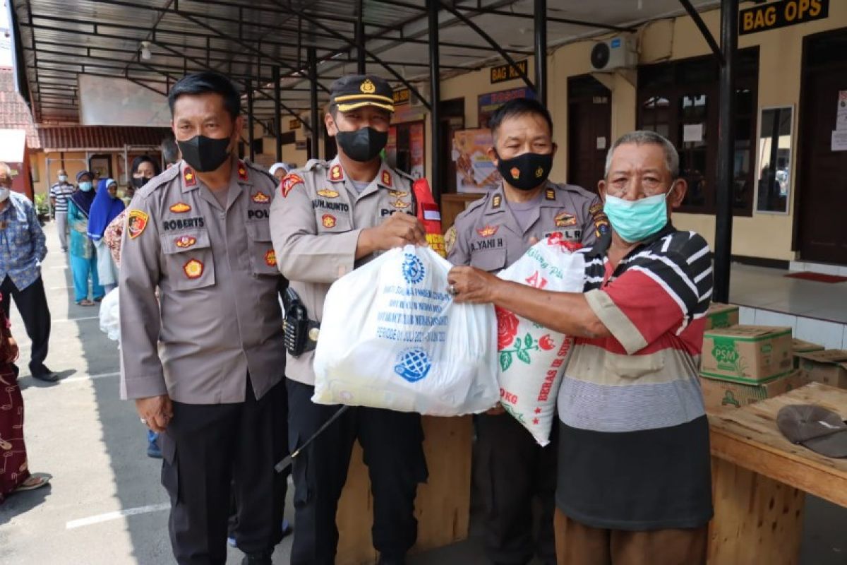 Bhakti sosial kerjasama Polres Tebing Tinggi, Yayasan Rotary Medan, Walubi menyambut Idul Fitri 1443.H