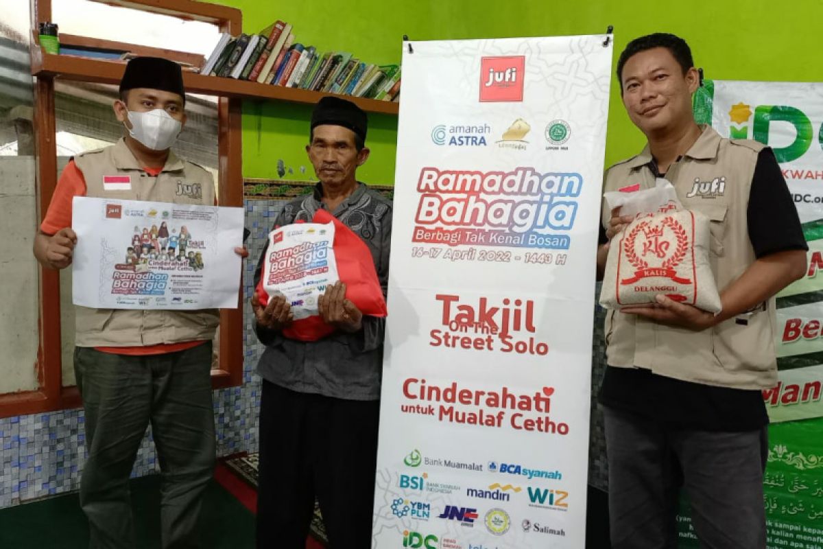 Jurnalis Filantropi Indonesia berbagi bantuan ke Karanganyar