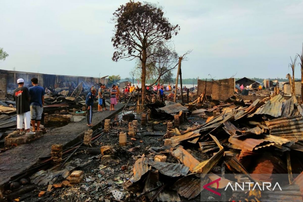 60 rumah di kampung nelayan di Asahan ludes terbakar