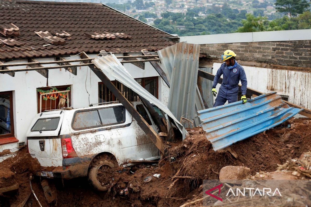 Ribuan tentara Afsel dikerahkan bantu korban banjir dan longsor di KwaZulu-Natal