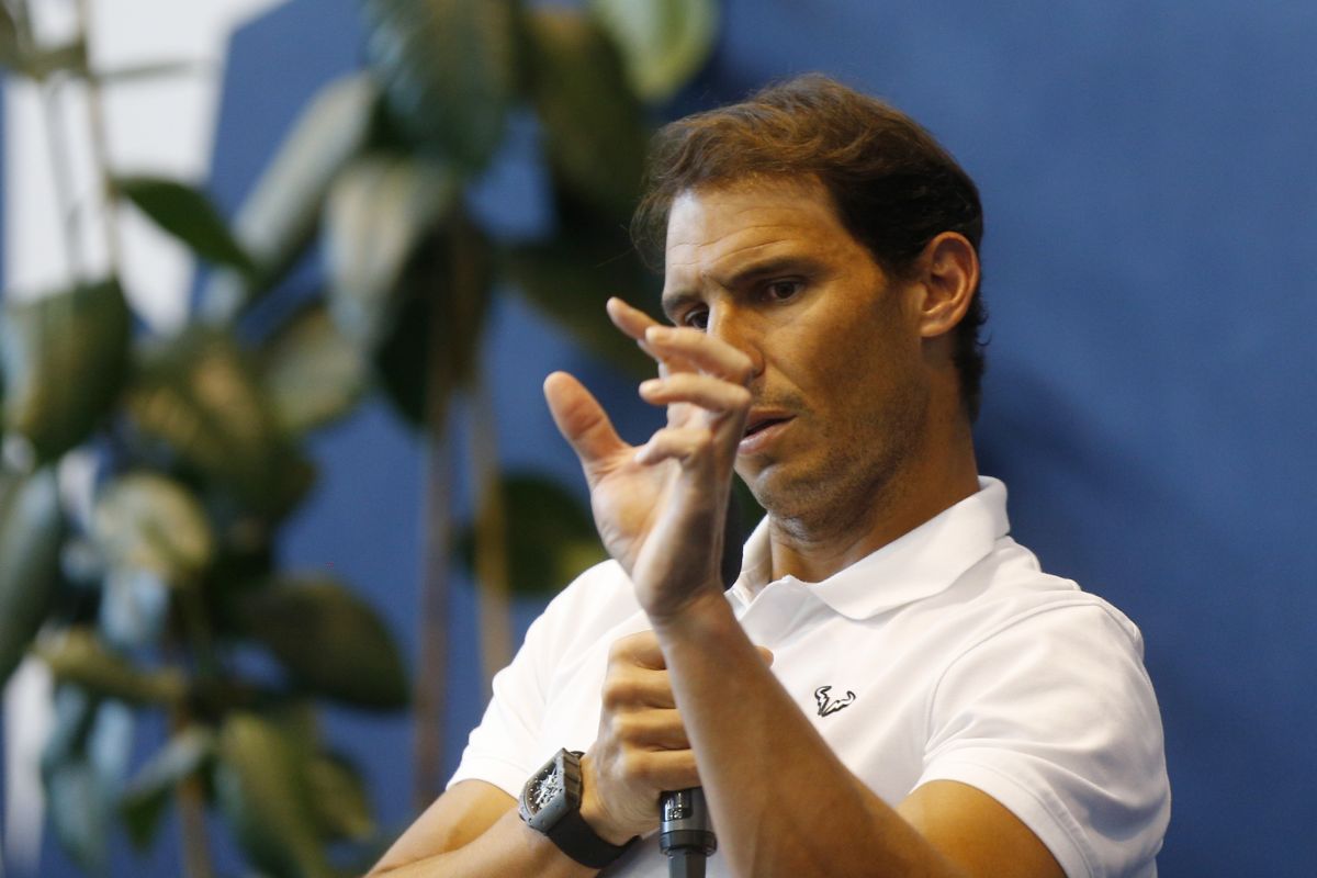 Rafael Nadal kembali berlatih setelah absen karena cedera tulang rusuk