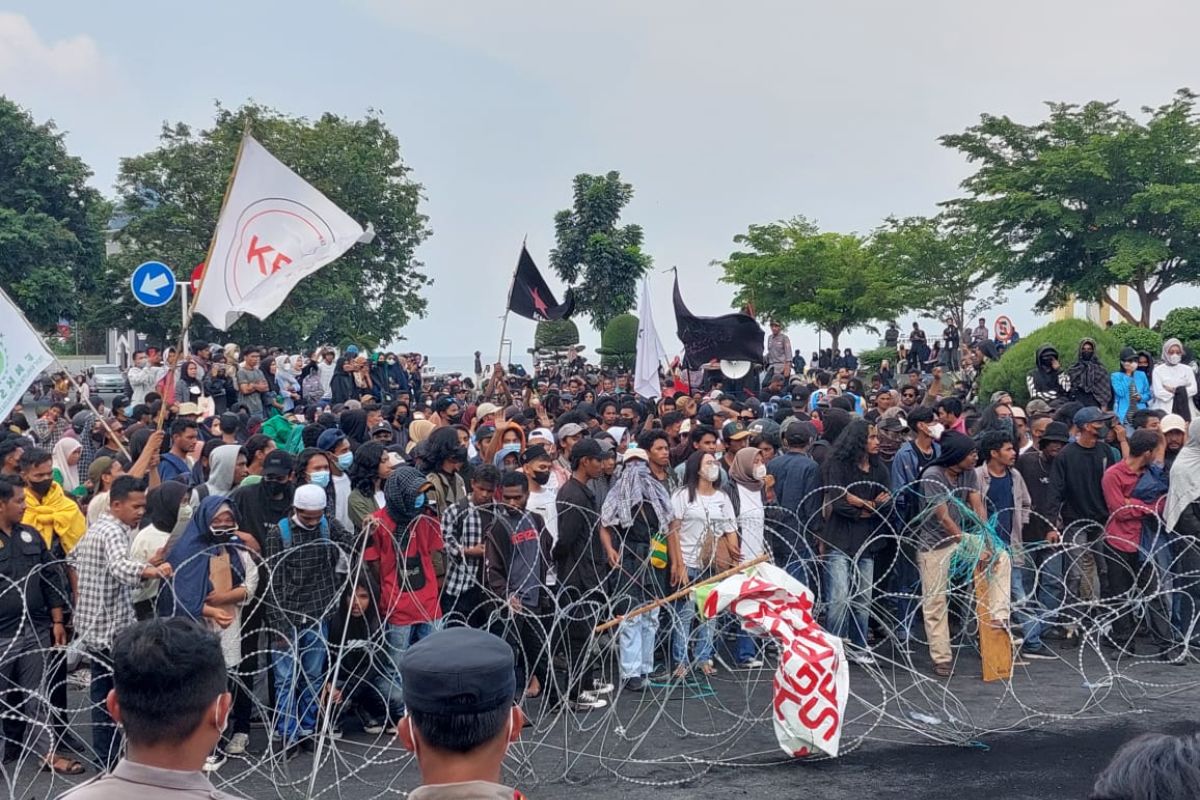 Polres Ternate amankan puluhan mahasiswa, jangan represif