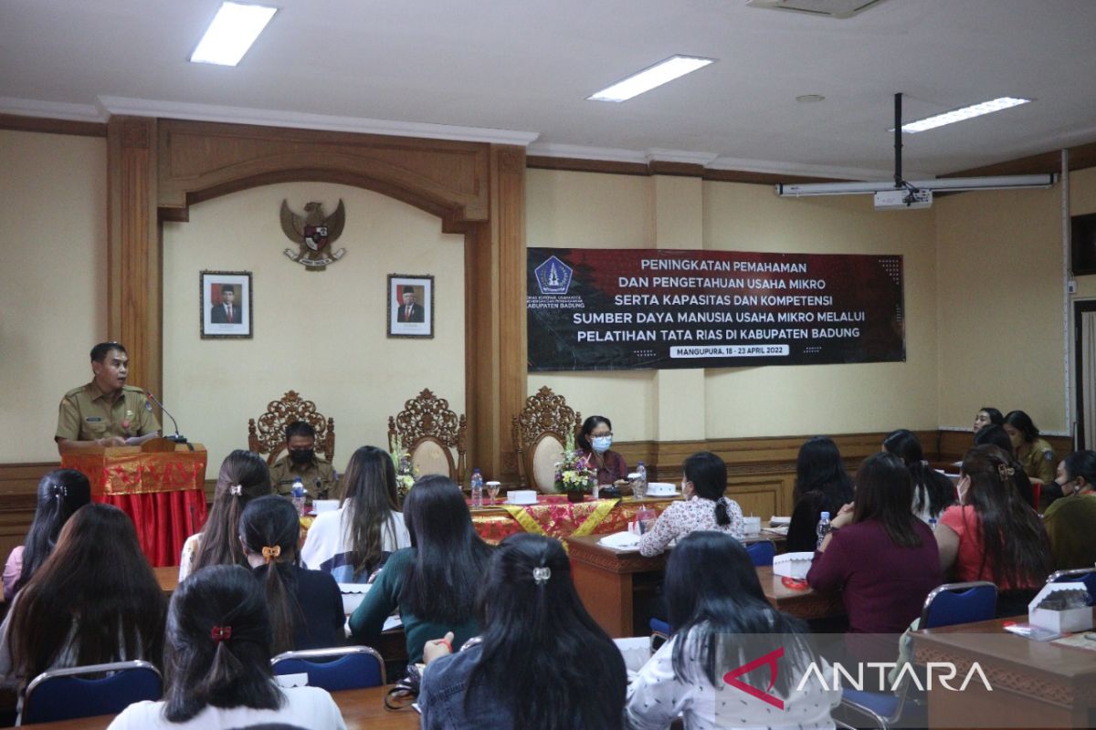 Pemkab Badung tingkatkan kemampuan wirausaha warganya