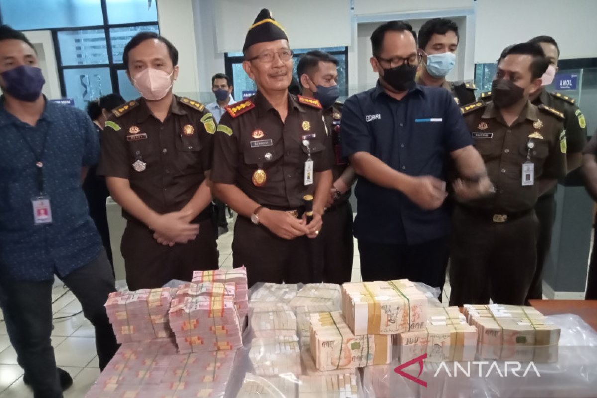 Kejari Bantul terima penyerahan barang bukti pabrik obat ilegal Rp23 miliar