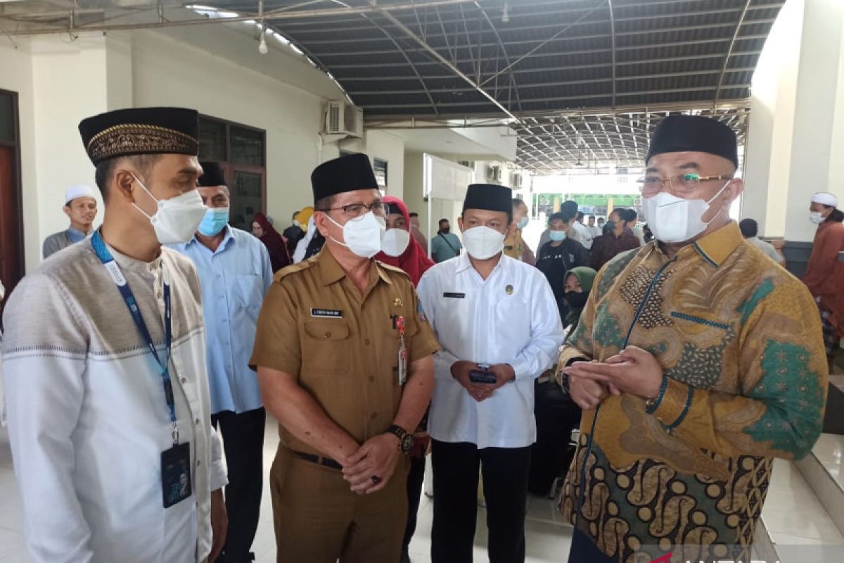 Baznas Sulut mendistribusikan 6.000 paket Ramadhan
