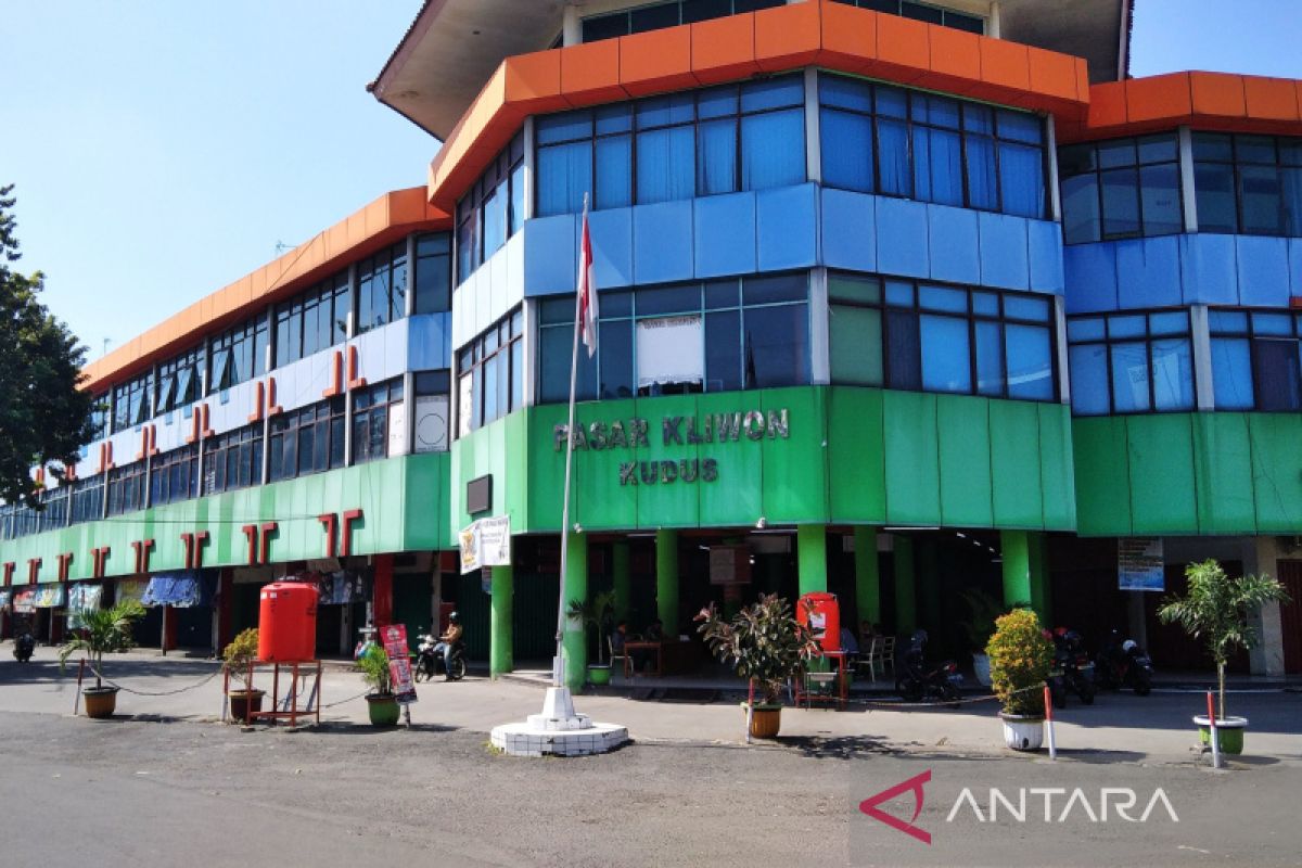 Ratusan pedagang Pasar Kliwon Kudus menunggak miliaran rupiah