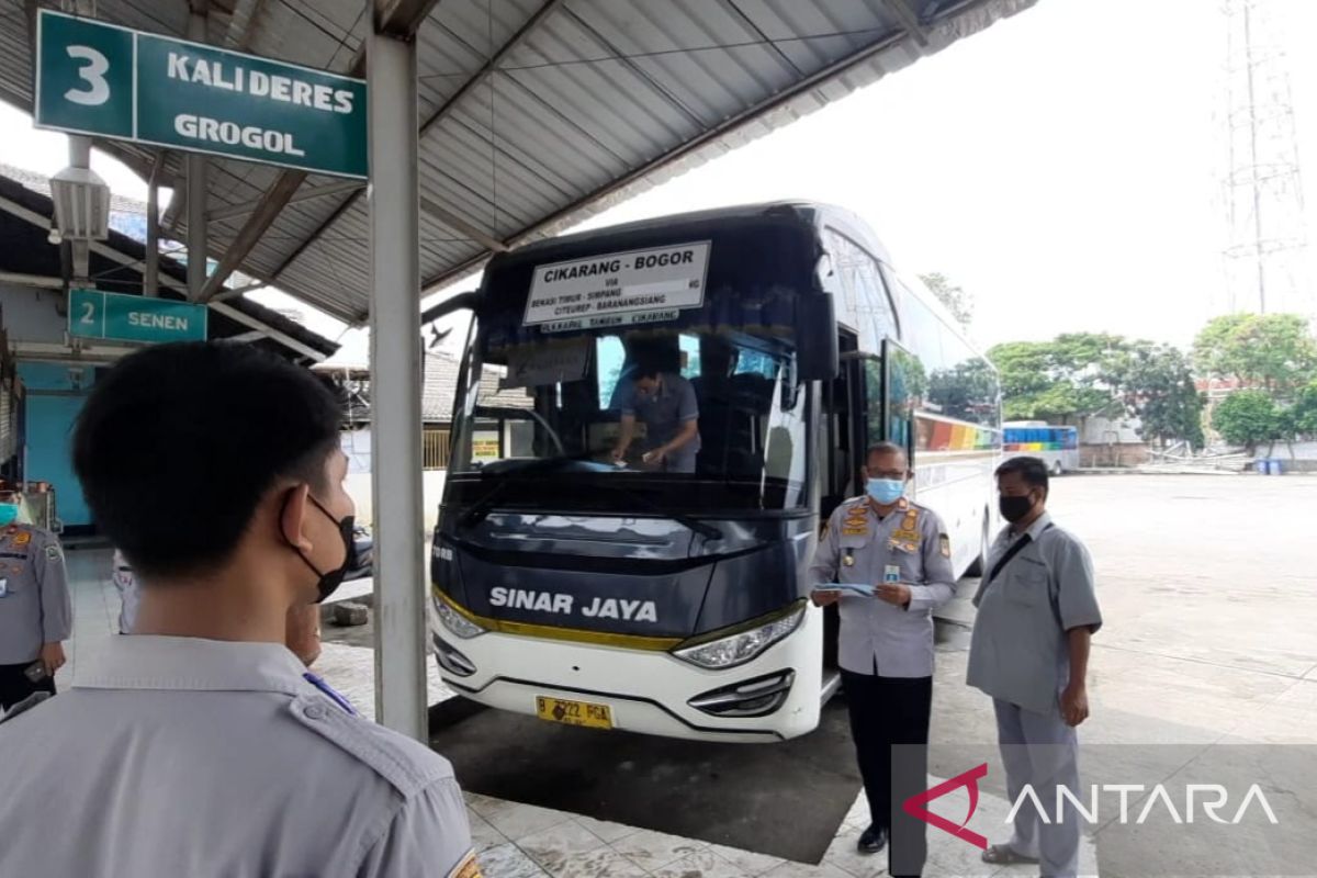 Dishub Jabar cek kelaikan armada bus angkutan mudik di Terminal Cikarang