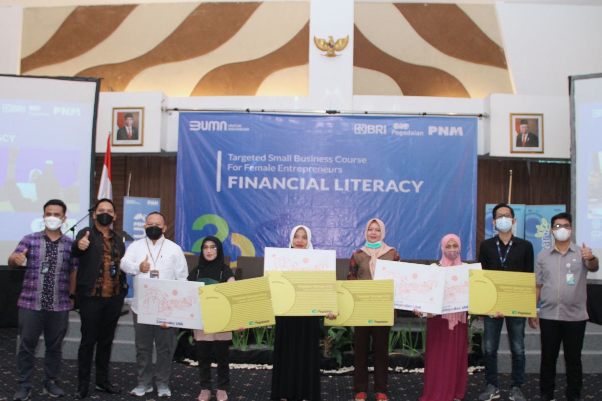 PNM Berikan Literasi Keuangan Bagi Nasabah PNM Mekaar di Bangka Belitung