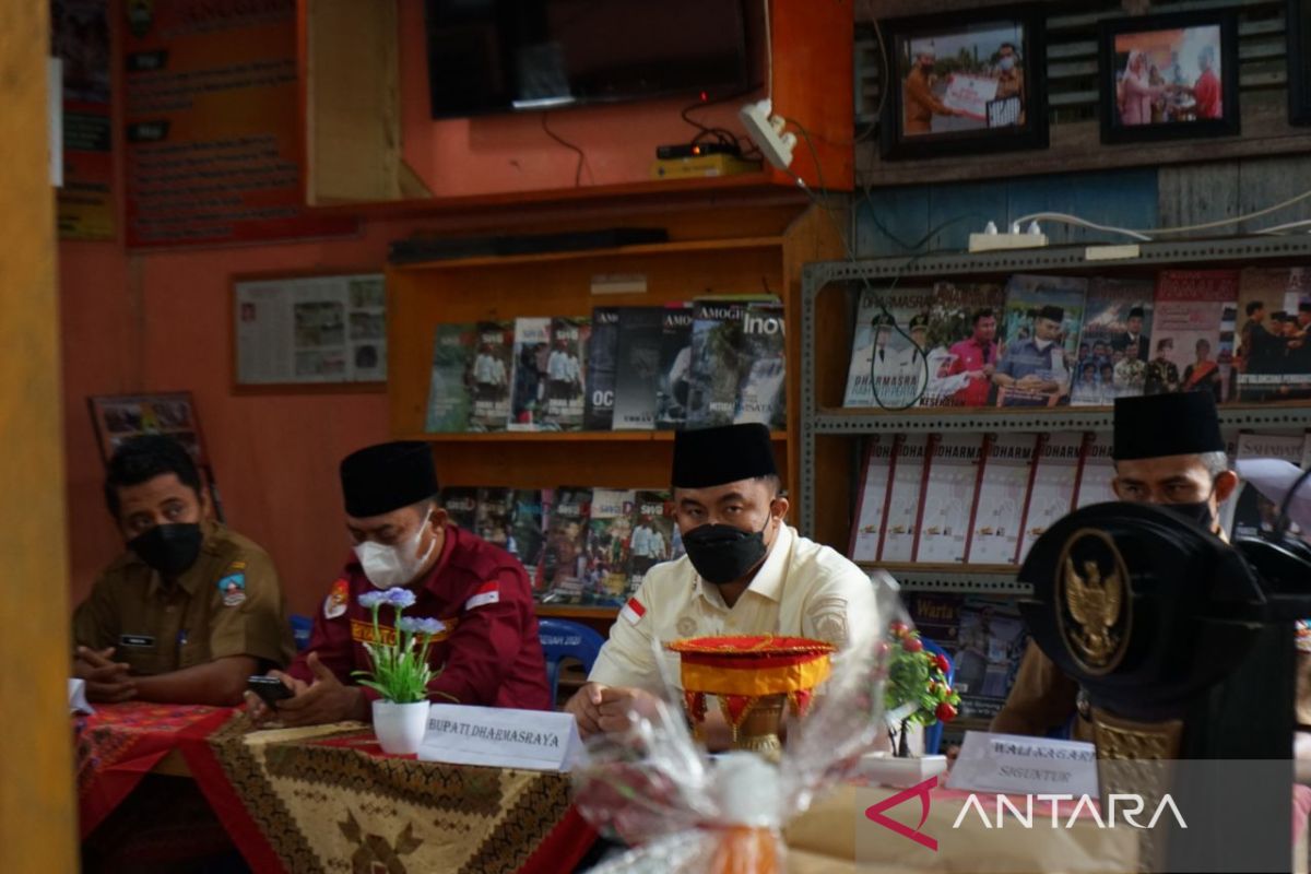 Bupati Sutan Riska apresiasi LKLU Dharmasraya gelar Pesantren Ramadhan Lansia