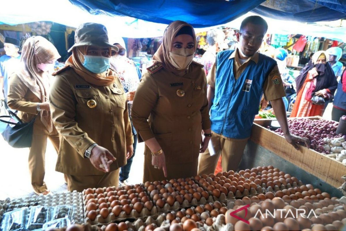 Harga bahan pokok di Kendari stabil jelang Lebaran