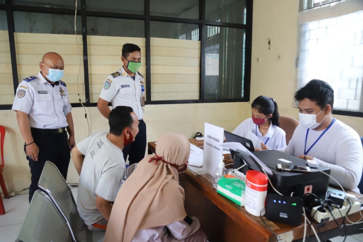 Pendaftar Mudik Gratis datangi Kantor Sudinhub Jakut untuk verifikasi