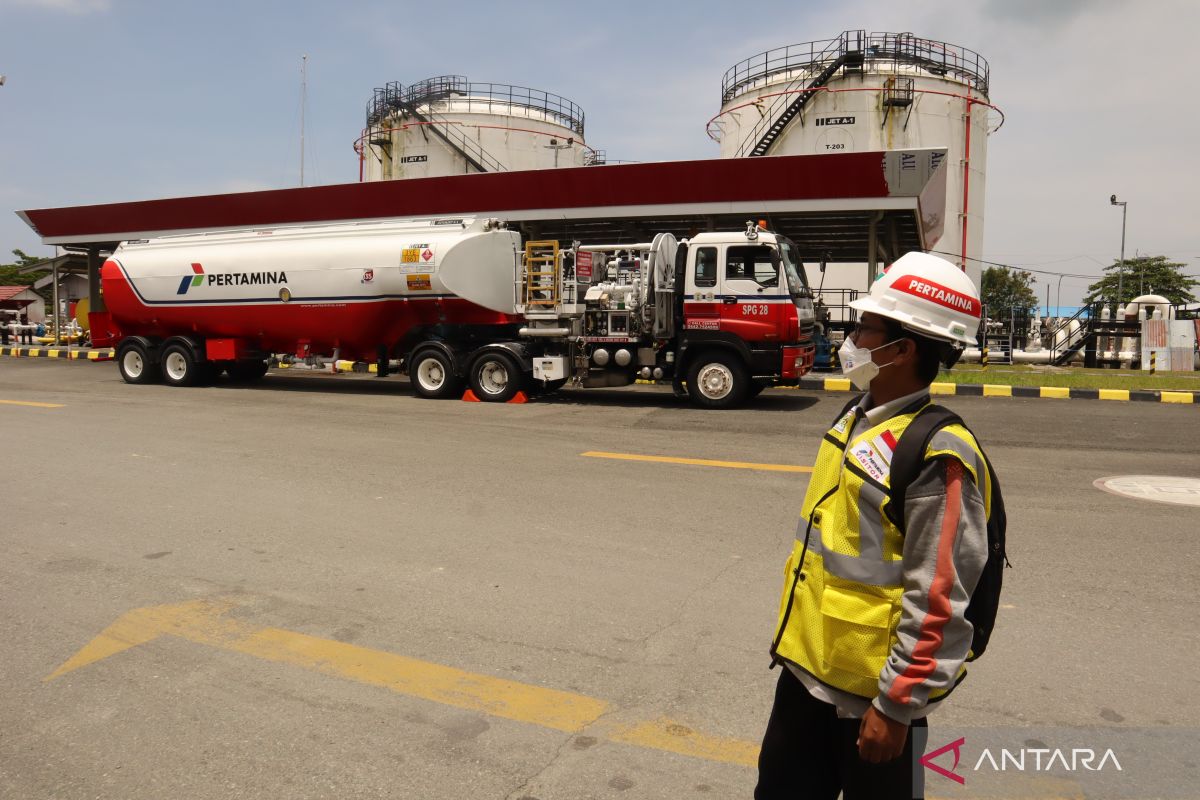 Pertamina  tambah pasokan gas dan BBM