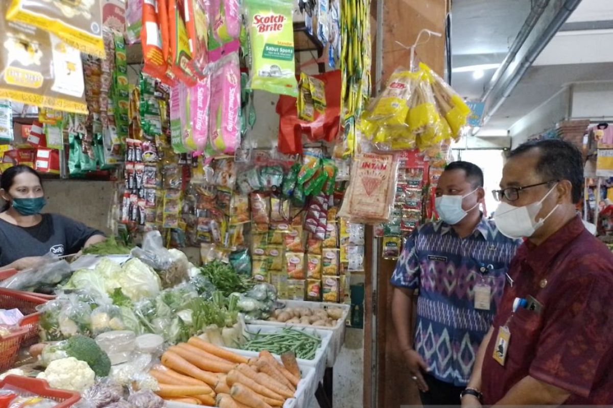 Pemkot Denpasar instruksikan OPD pantau harga pasar jelang Idul Fitri