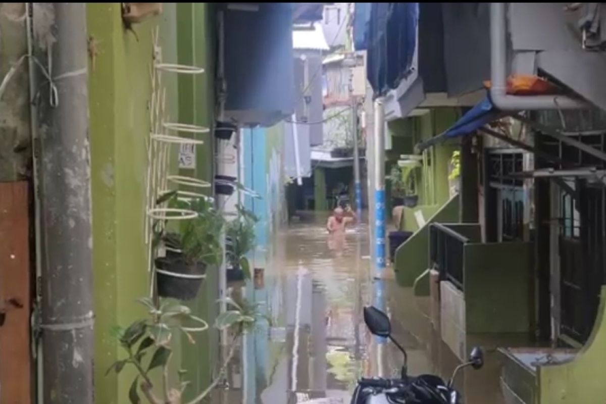 Permukiman warga di Kebon Pala Jakarta Timur alami kebanjiran