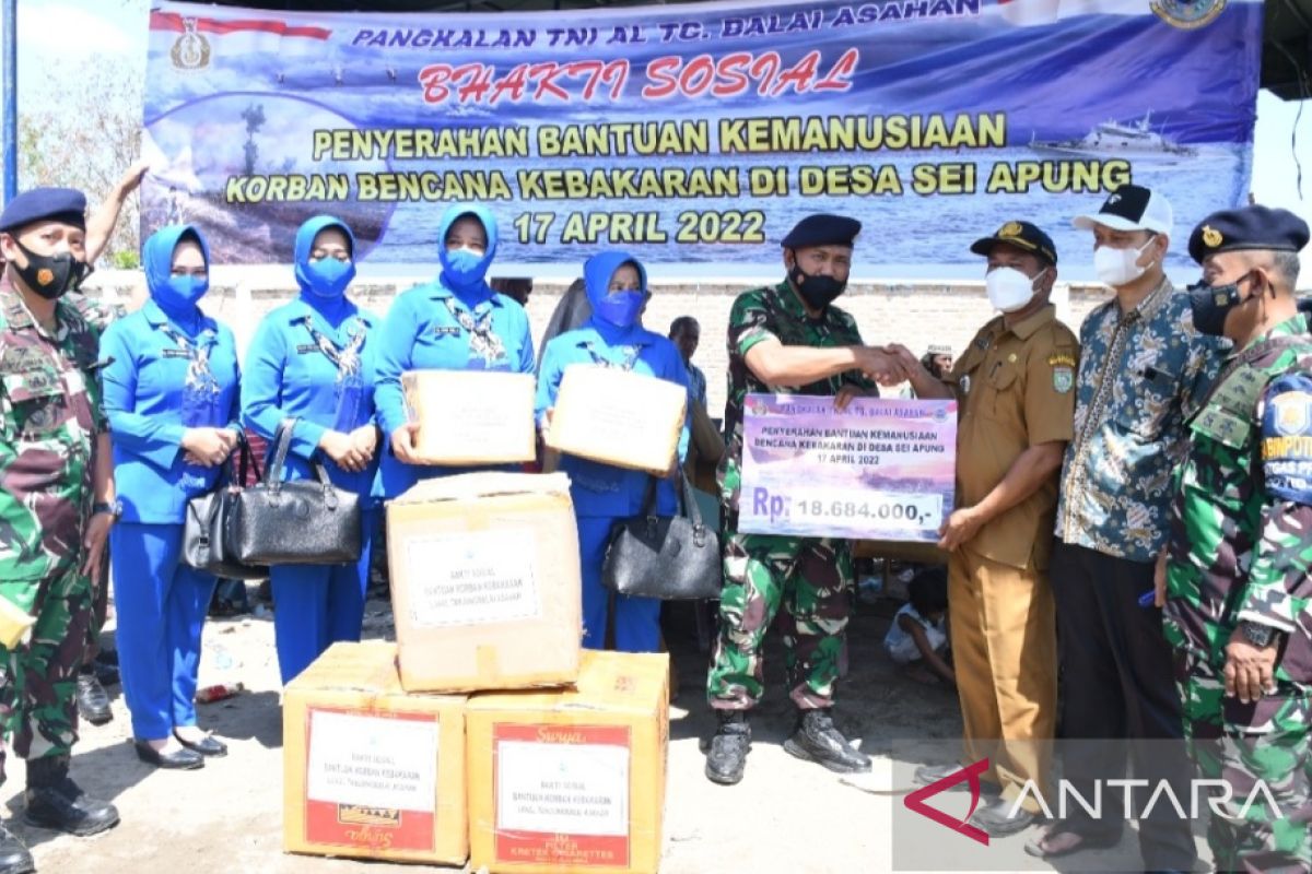 Rp18 juta lebih terkumpul, TNI AL TBA salurkan bantuan kebakaran