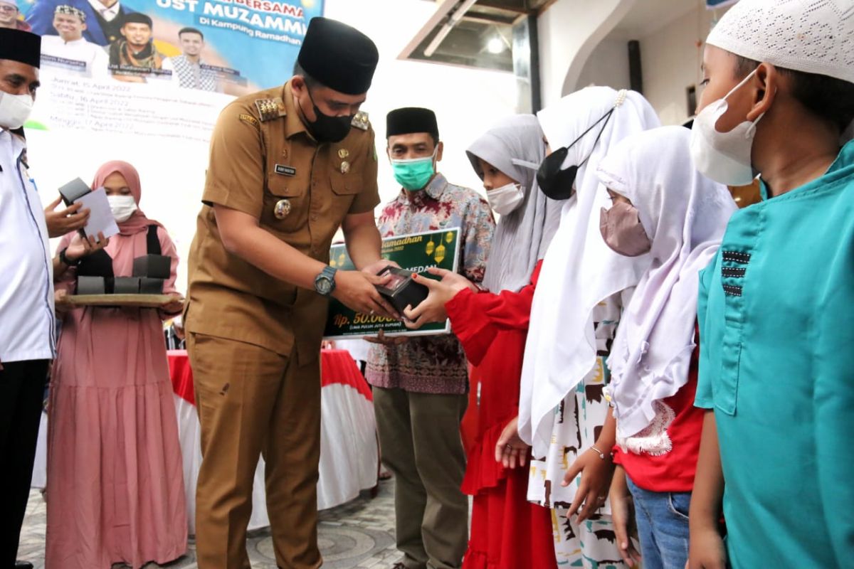 Wali Kota Medan ajak warga vaksinasi jelang mudik