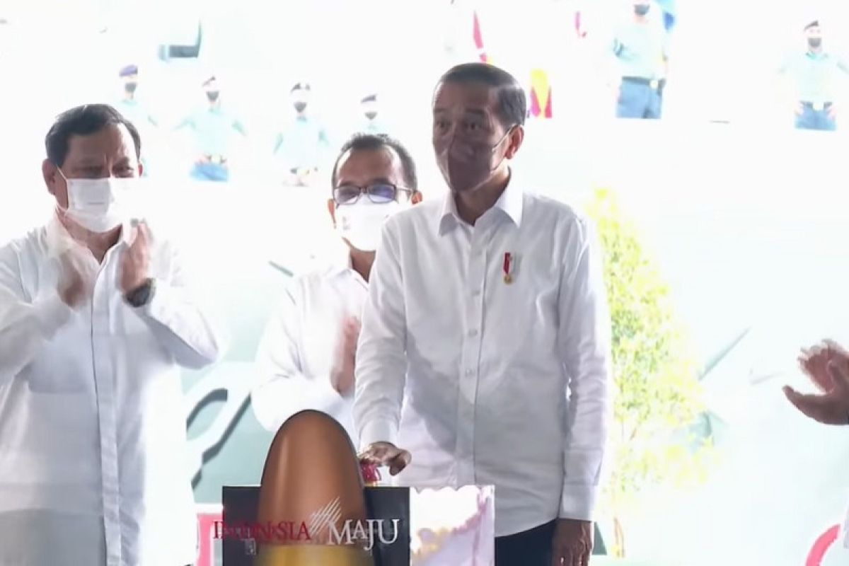 Presiden Jokowi luncurkan Holding BUMN industri pertahanan Defend ID