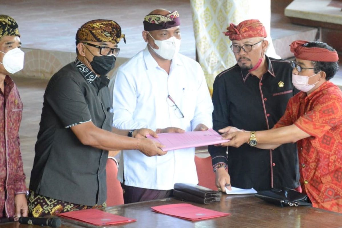 Ketua DPRD Bali adakan tatap muka warga Desa Adat Bugbug