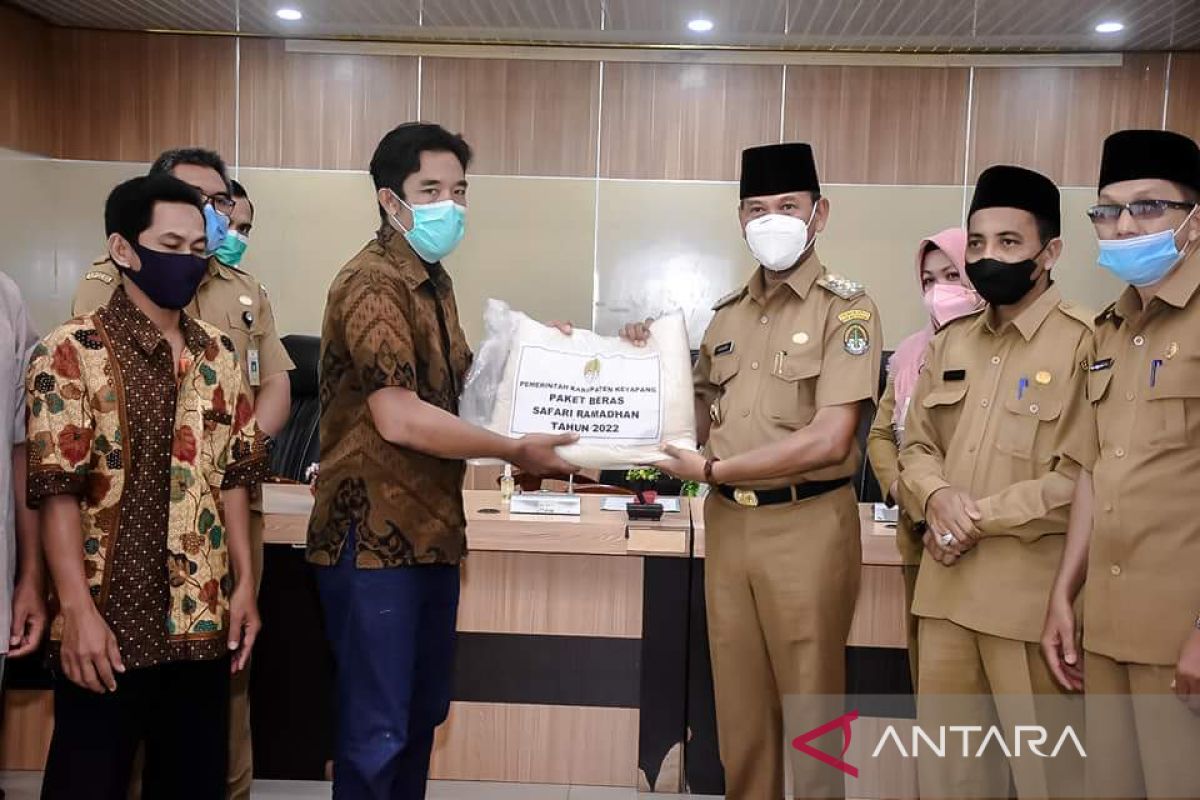 Pemerintah Kabupaten Ketapang salurkan bantuan Ramadhan untuk masyarakat