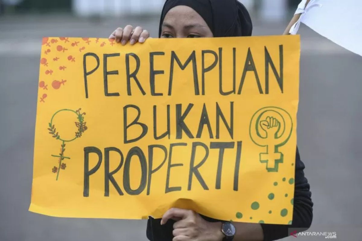 Objektifikasi diri perempuan sebagai dampak budaya patriarki