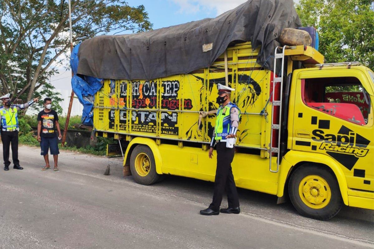 Polisi tindak tegas truk ODOL melintas di Kalteng